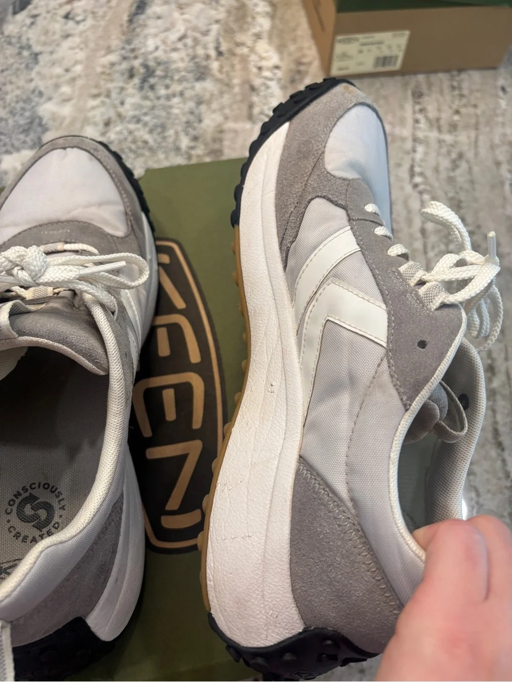 Keen men’s sneaker KS86 size 11 alloy/star white